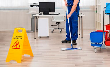 窗帘难清洗,年底扫除难彻底?家政专家支招,用“它”一泡巧去污